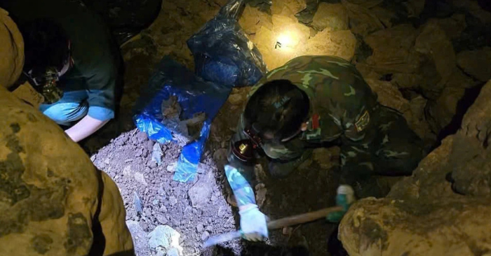 Quảng Trị: Tìm thấy hài cốt liệt sĩ cùng bộ cờ tướng trong h ang đá