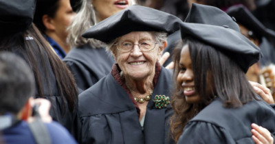 Sinh viên lớn tuổi tại Mỹ ồ ạt quay lại giảng đường đại học