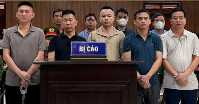 Mạnh Gỗ lĩnh án 10 năm tù vì đưa hối lộ buôn gỗ lậu