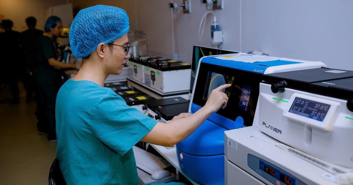 Giải pháp hỗ trợ sinh sản cho nam giới không có tinh trùng