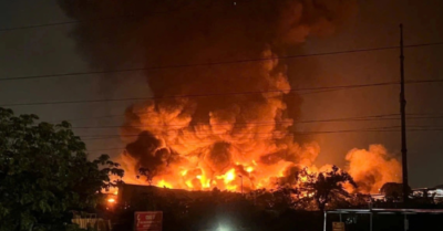 Hỏa hoạn thiêu rụi kho xưởng gia công gần Bệnh viện K Tân Triều