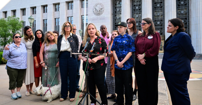 Meta và Google bị tuyên bồi thường 6 triệu USD trong vụ kiện gây nghiện mạng xã hội tại Mỹ