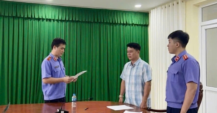 Vụ nữ sinh bị tông tử vong ở Vĩnh Long: Hai cựu công an bị bắt giữ