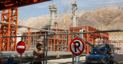 Căng thẳng Mỹ-Iran: Ông Trump hoãn tấn công cơ sở năng lượng để chờ đàm phán