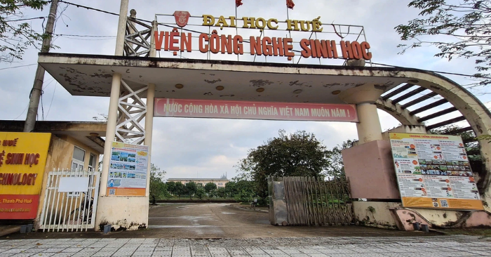 Viện trưởng tại Huế bị kỷ luật vì bắt nhân viên đóng tiền