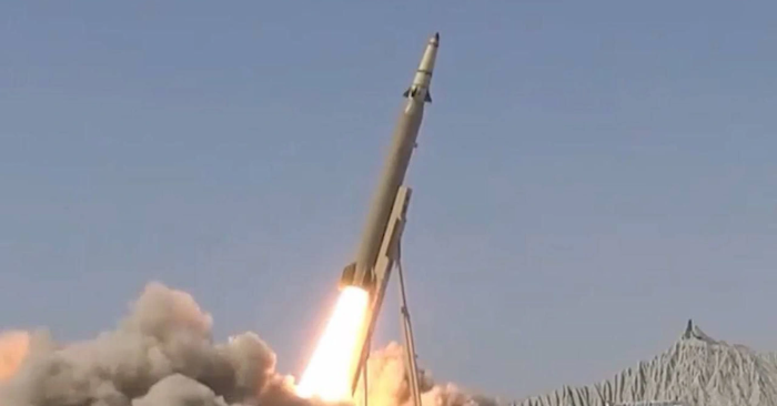 Căng thẳng Vùng Vịnh: Iran tuyên bố tập kích tên lửa vào tàu chở dầu của Mỹ