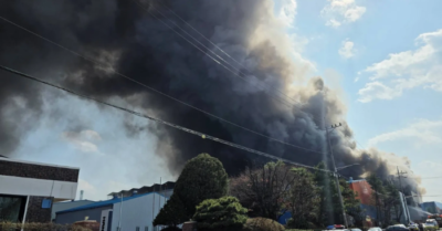 Hỏa hoạn tại nhà máy phụ tùng ô tô Hàn Quốc khiến 50 người bị thương