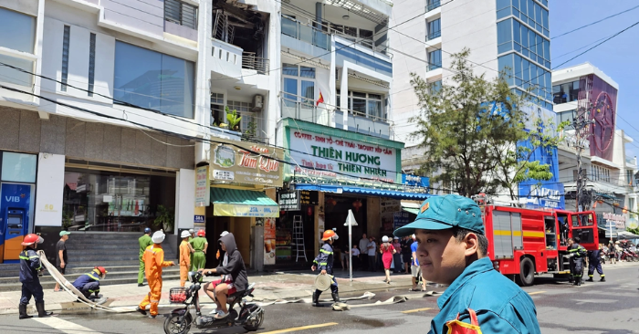 Cháy nhà 4 tầng tại Nha Trang khiến nhiều tài sản bị thiêu rụi