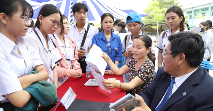 Ứng dụng AI trở thành yêu cầu bắt buộc cho sinh viên các ngành