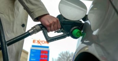 Giá dầu thô leo thang do tác động từ xung đột ở Iran