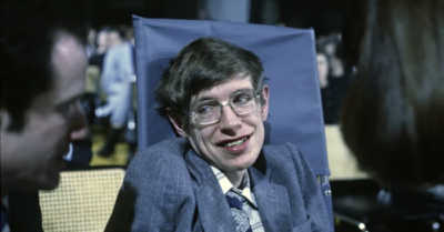 Tận thế theo Stephen Hawking: từ khí hậu đến công nghệ cao