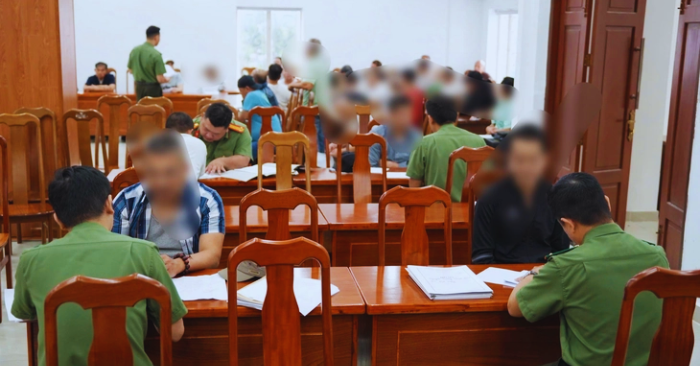 Công dân Việt Nam bị Mỹ trục xuất về nước - TP.HCM tiếp nhận 34 người 