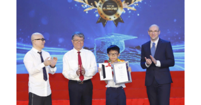 Điểm Toán cao nhất thế giới: Hành trình từ cậu bé xếp tăm đến quán quân quốc tế