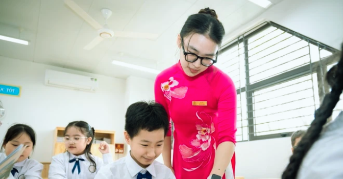 Dạy thêm học thêm: Việt Nam điều chỉnh quy định để sát thực tế hơn