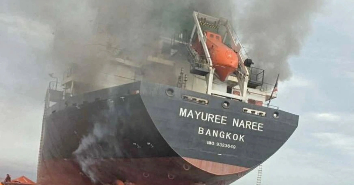 Tàu hàng bị tấn công liên tiếp tại eo biển Hormuz