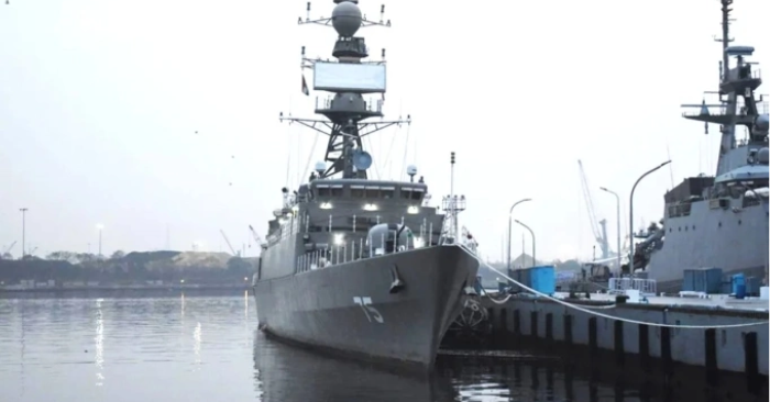 tàu ngầm Mỹ đánh chìm chiến hạm Iran