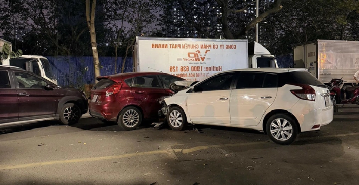 Hà Nội: Tài xế say xỉn gây tai nạn liên hoàn khiến một người chết.