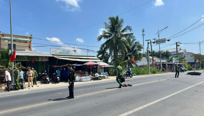 Tai nạn giao thông trên quốc lộ 50 khiến ba người thương vong