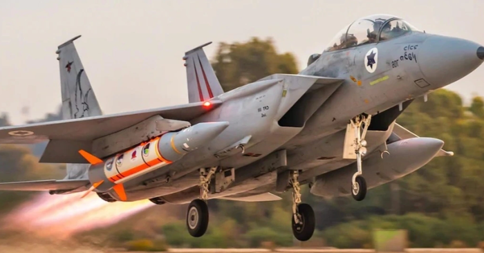 Tên lửa Blue Sparrow và cuộc không kích hạ sát lãnh tụ tối cao iran