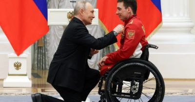 Tổng thống Putin trao huân chương cho vận động viên Paralympic Nga