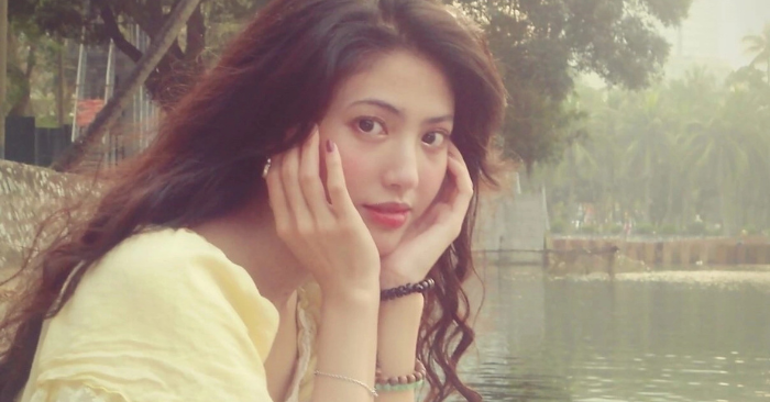 Nữ sinh ngoại thương gây chú ý với bộ ảnh thập niên 90