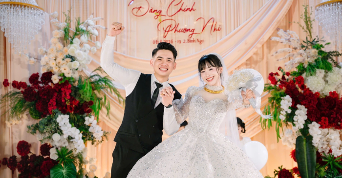 Chú rể Hà Nội rước dâu bằng đoàn cà kheo và robot