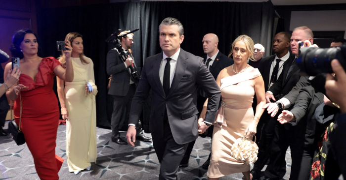 Sơ tán Tổng thống Trump sau vụ nổ súng tại khách sạn Washington Hilton