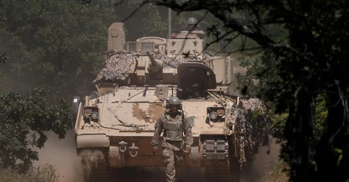 Tổng thống Mỹ cân nhắc phương án rút bớt quân khỏi châu Âu