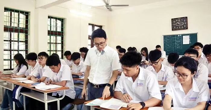 Nhà giáo Lê Nhất Trưởng Tuấn: Đổi mới dạy học và nghiên cứu khoa học tại Thanh Hóa