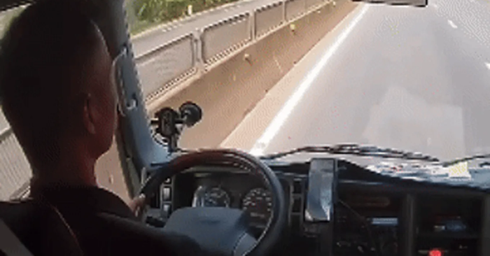 Tài xế Lý Văn Tố cứu bé gái băng ngang quốc lộ 1 tại Huế