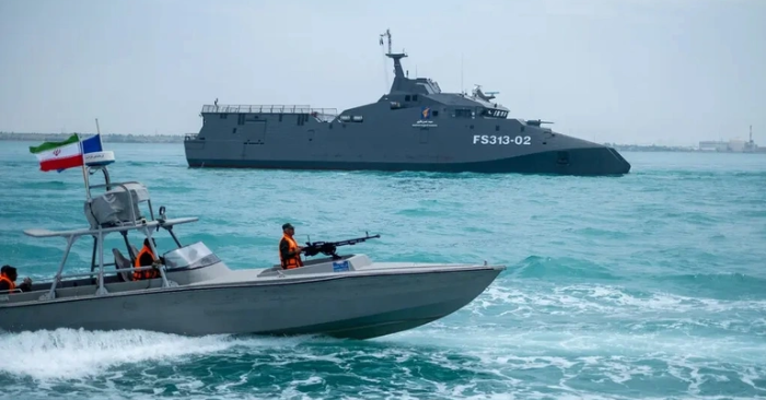 Iran công bố video binh sĩ bắt giữ tàu hàng tại eo biển Hormuz