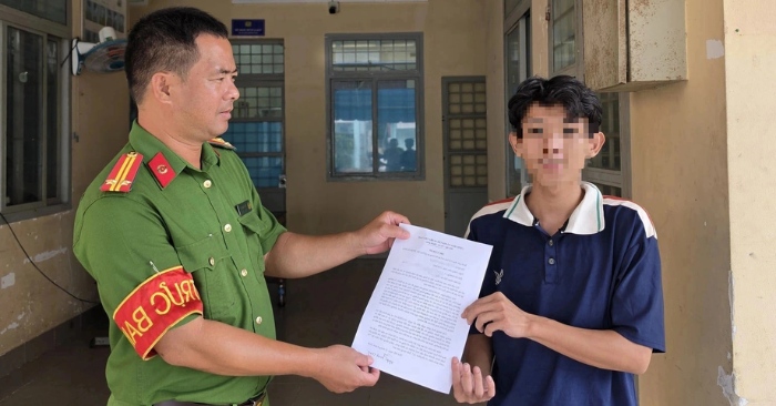 Công an xã Thái Mỹ tìm lại xe máy cho nạn nhân bị tấn công