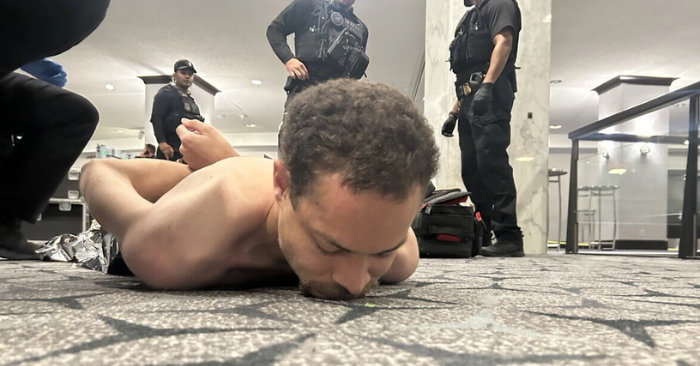 Nghi phạm lọt qua an ninh tại khách sạn nơi Trump dự tiệc