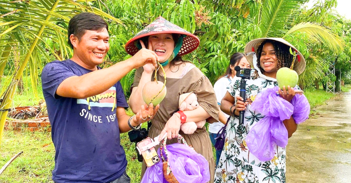 Du lịch nông nghiệp Khánh Hòa thu hút khách quốc tế nhờ vườn xoài