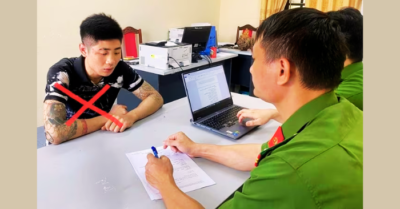 Chiếm đoạt điện thoại: Hành khách mượn điện thoại tài xế taxi, xóa dữ liệu rồi bỏ trốn