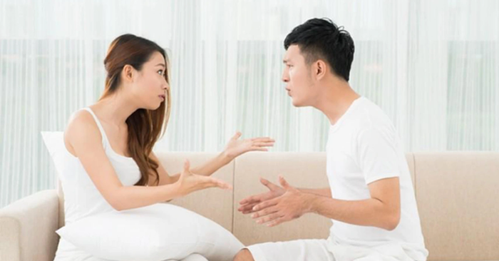 Bí mật cờ bạc của bạn trai khiến cô gái mang thai hoảng loạn