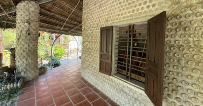 Công trình từ 70.000 chai nhựa gây chú ý ven biển