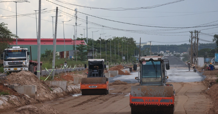 Giá vật liệu xây dựng: Nhà thầu lo thua lỗ, thi công cầm chừng chờ tháo gỡ khó khăn