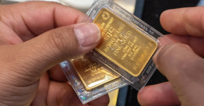 Giá vàng SJC ; lao dốc mạnh theo đà giảm của thế giới