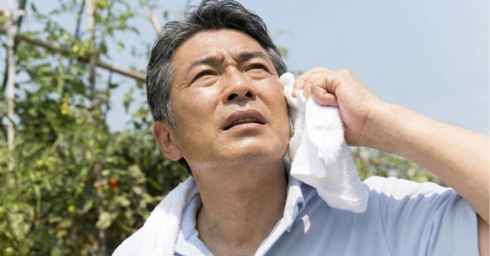 Nắng nóng gay gắt: Vì sao những cơn đau đầu thường xuyên gõ cửa?