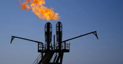 Trung Đông: Giá dầu thế giới lao dốc sau khi ông Trump tạm hoãn tấn công Iran