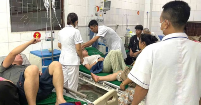 Ngộ độc rau rừng khiến ba người trong một gia đình nhập viện