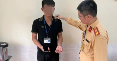 Gian lận thi bằng lái xe: Thí sinh dùng tai nghe siêu nhỏ bị đình chỉ tại Phú Thọ