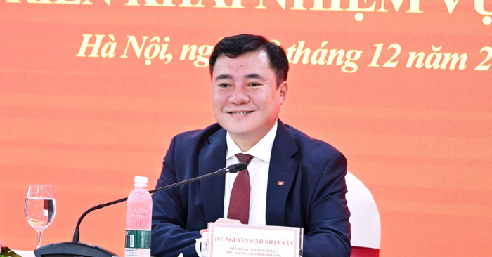 Xăng E10: Bộ Công Thương lý giải việc dừng bán song song với RON 95