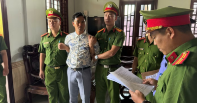 Bắt giam Mai Hoàng vì xúc phạm chính quyền và bạo hành mẹ