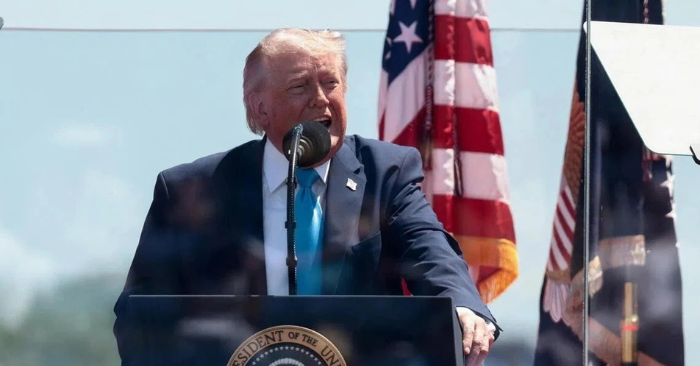 Trump chờ đợi câu trả lời từ Iran trước khi quyết định tấn công