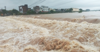 Mưa lũ Quảng Ninh khiến nước sông dâng cao gây ngập lụt cục bộ
