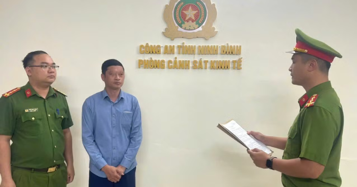 Tiền hỗ trợ lũ lụt bị cựu cán bộ xã tại Ninh Bình bớt xén