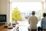 Thách thức và giải pháp trong việc chăm sóc người cao tuổi thời hiện đại