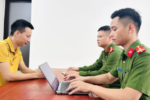 Triệt phá đường dây tiêu thụ 100.000 chai nước hoa giả